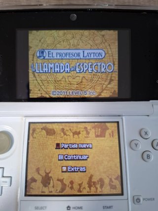 El Profesor Layton y la Llamada del Espectro
