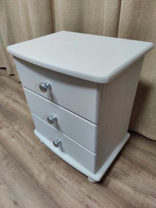 Mesita de noche gris de madera
