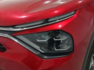 Citroën C4 PureTech 130 S&amp;S 6v Shine