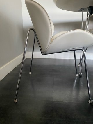 Mesa extensible y 8 sillas comedor