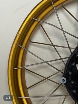 Llanta BMW R1250GS Dorada