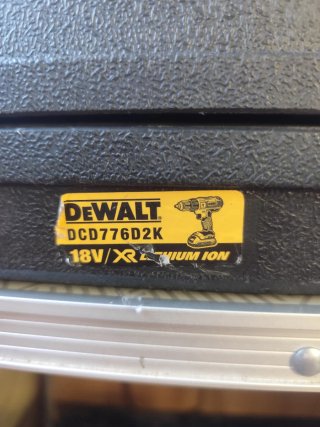 Taladro Dewalt DCD776D2K