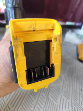 Taladro Dewalt DCD776D2K