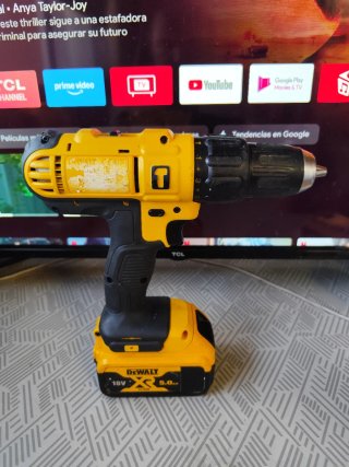 Taladro Dewalt DCD776D2K