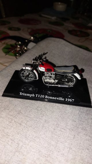 Triumph T120 Bonneville 1967 Moto