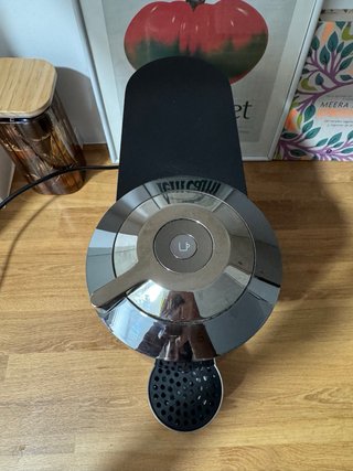 Cafetera Nespresso Vertuo Negra