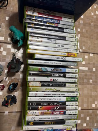 Xbox 360 edición especial con juegos y accesorios