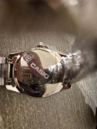 Reloj Casio Edifice Naranja Sin Caja
