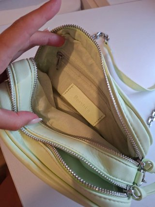 Bolso Bershka verde/amarillo
