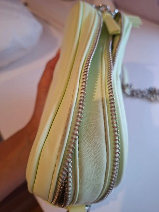 Bolso Bershka verde/amarillo