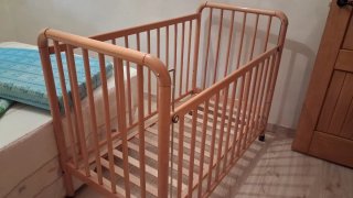 Cuna de madera