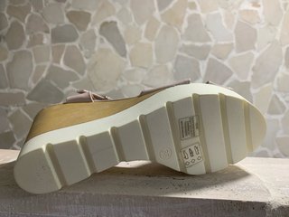 Sandalias cuña Perez Bravo Beige/Rosa