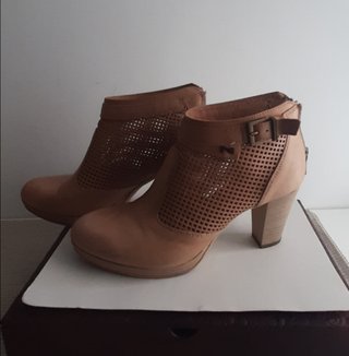 Botas tobilleras Nero Giardini T37 camel