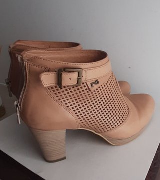 Botas tobilleras Nero Giardini T37 camel