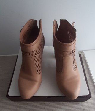 Botas tobilleras Nero Giardini T37 camel