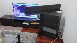 Mueble de salón oscuro