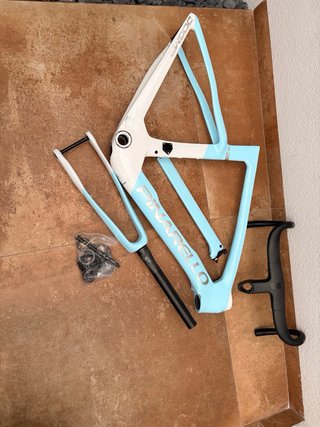 Pinarello F25 - STOCK .Talla 51.5