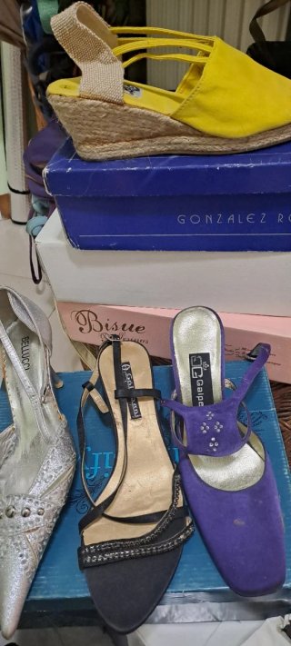 Zapatos de vestir verdes y rosas,morado,negro,otro