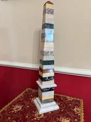 Grande Obelisco Marmo Multicolore