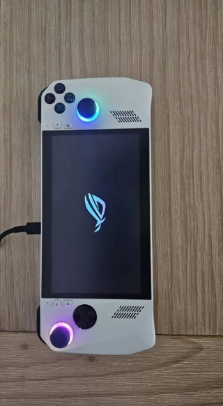 ASUS ROG ALLY Z1 EXTREME + Accessori