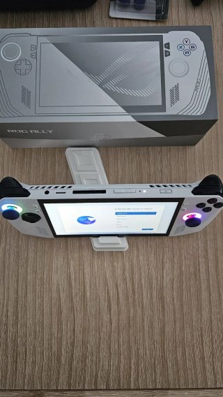 ASUS ROG ALLY Z1 EXTREME + Accessori