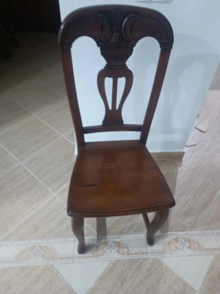 6 Sillas de Madera