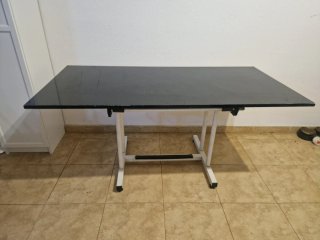 Mesa de arquitectura inclinable