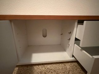 Mueble TV madera y blanco