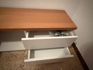 Mueble TV madera y blanco