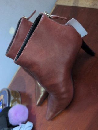 Botines tacón punta marrones