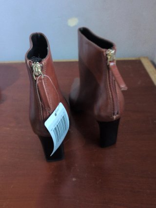 Botines tacón punta marrones