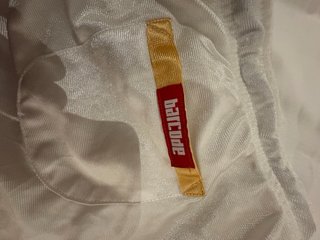 BARCODE Shorts Dorados y Blancos