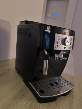 Cafetera DeLonghi Magnifica S Automática