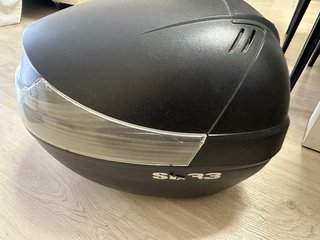 Baúl para moto SHAD