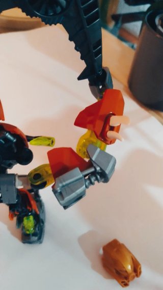 Lego Bionicle Pohatu Maestro de Piedra 70785