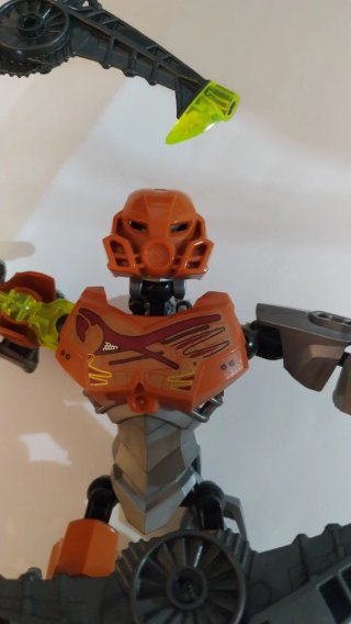 Lego Bionicle Pohatu Maestro de Piedra 70785