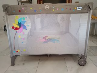 Parque infantil cuadrado para bebé