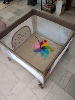 Parque infantil cuadrado para bebé