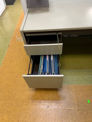 Mesa de oficina en L