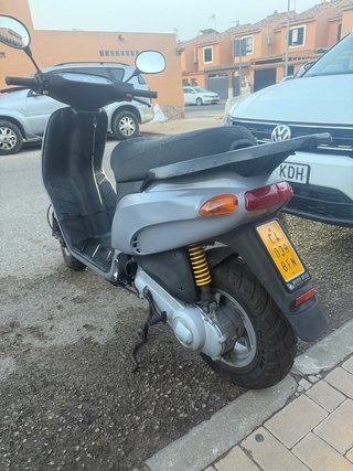 Piaggio Typhoon gris