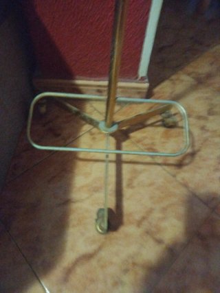 Perchero de pie vintage madera y metal