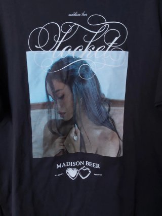 Camiseta Madison Beer x Bershka Talla M