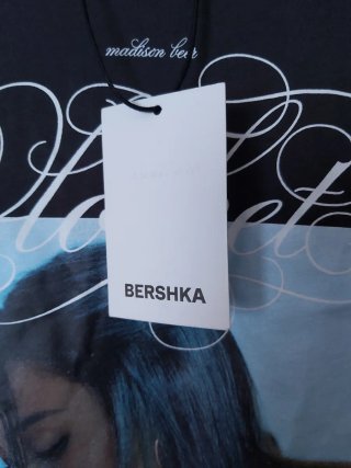 Camiseta Madison Beer x Bershka Talla M