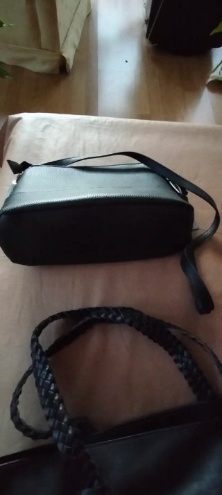Lote 4 bolsos: negro y beige