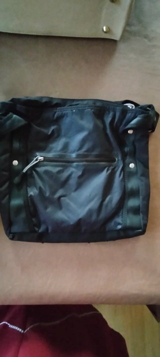 Lote 4 bolsos: negro y beige