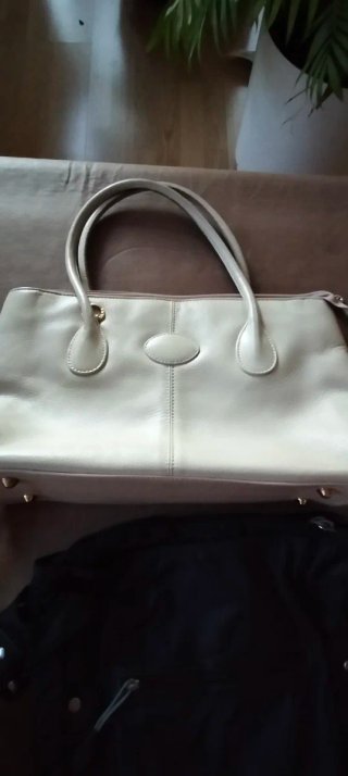 Lote 4 bolsos: negro y beige
