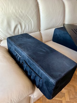 Mesa Couchmaster Cyboss para sofá