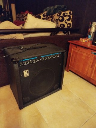 Amplificador Bajo Eléctrico Kustom kba 80w