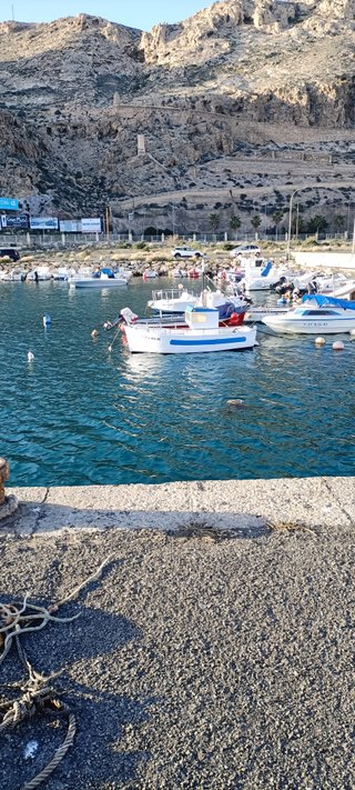 Embarcación de pesca recreativa