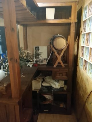 Barra de bar madera forma L con sello de calidad